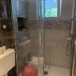 Apartment Artist