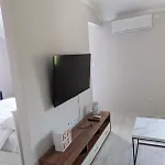 Apartment Artist